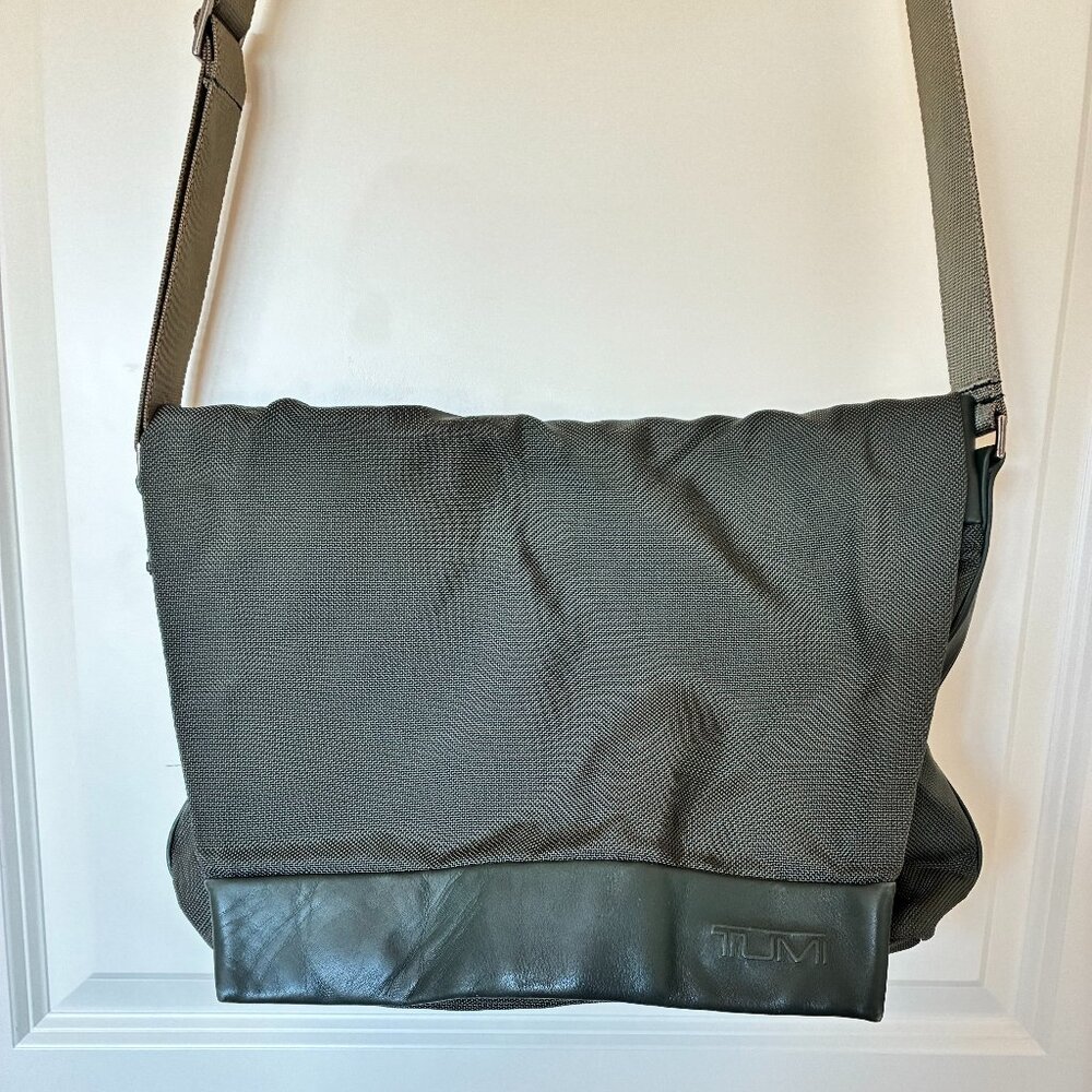 TUMI Ballistic Nylon Crossbody/Messenger – Leather Trim – Adjustable Strap